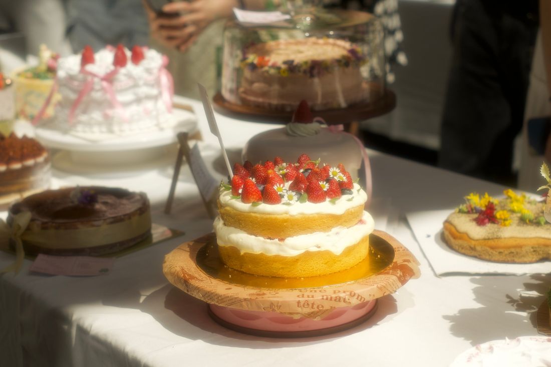 A strawberry sponge cake on the dessert table at Cakewalk
